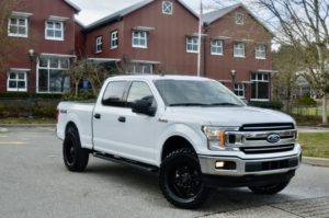 2019 Ford F-150 SuperCrew 5.0L V8 with 6.5 Foot Box