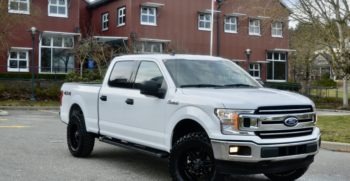 2019 Ford F-150 SuperCrew 5.0L V8 with 6.5 Foot Box