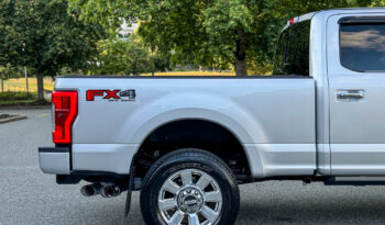 2017 Ford F-350 SuperDuty *PLATINUM* F350 Loaded Fx4 full