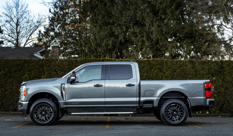 2023 Ford F-350 XLT 6.7L PowerStroke Turbo Diesel F350 FX4 full