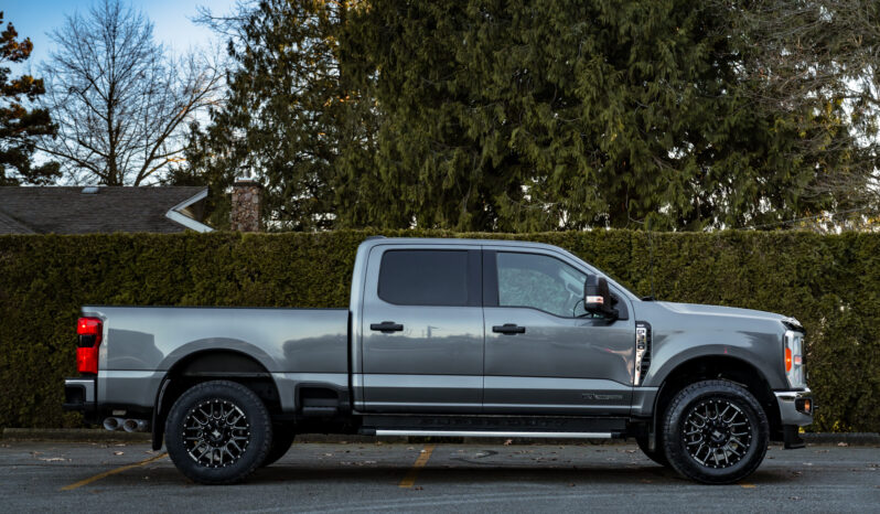 2023 Ford F-350 XLT 6.7L PowerStroke Turbo Diesel F350 FX4 full